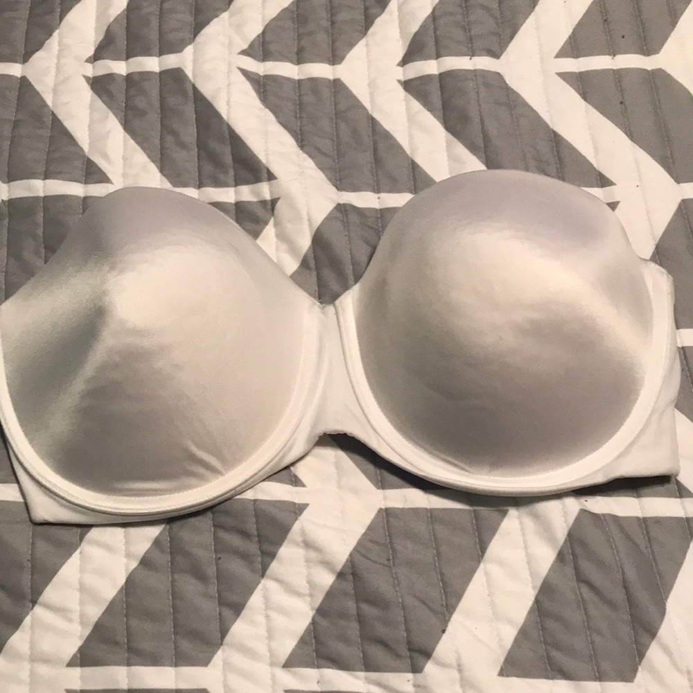 White Lilyette strapless bra 42D